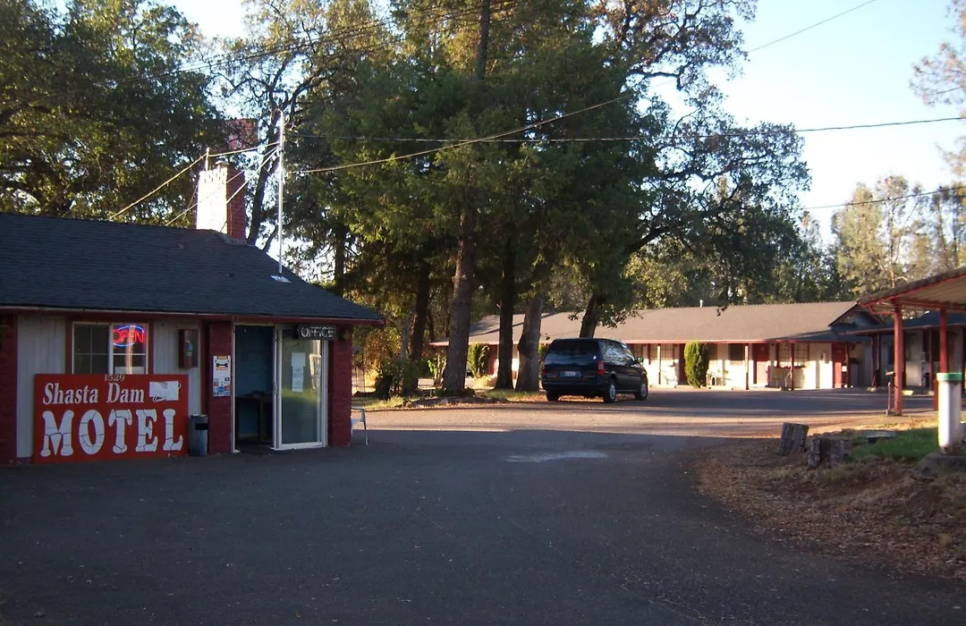 Shasta Dam Motel-1